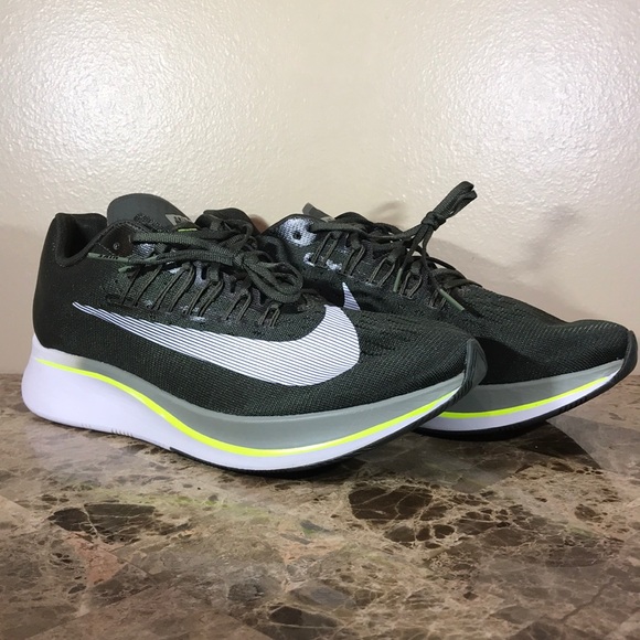 nike zoom fly 3 sequoia